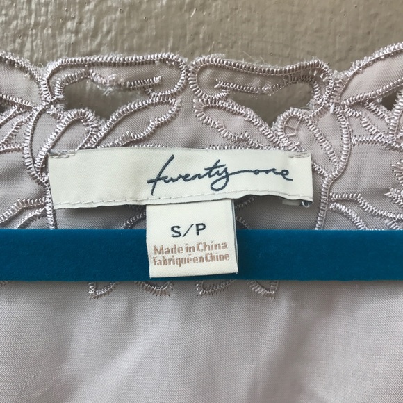 Champagne satin Forever21 dress - Picture 5 of 6